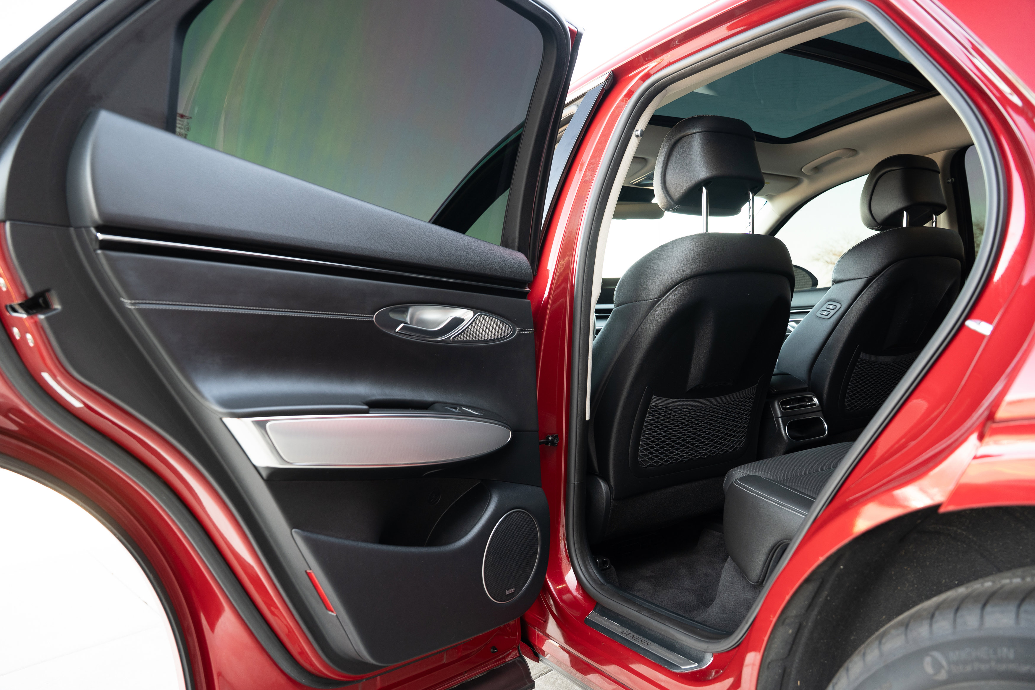 Used 2022 Genesis GV70 2.5T w/ Select Package image 26