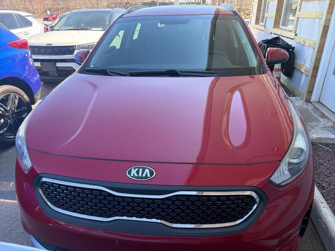 Used 2018 Kia Niro LX FWD image 2