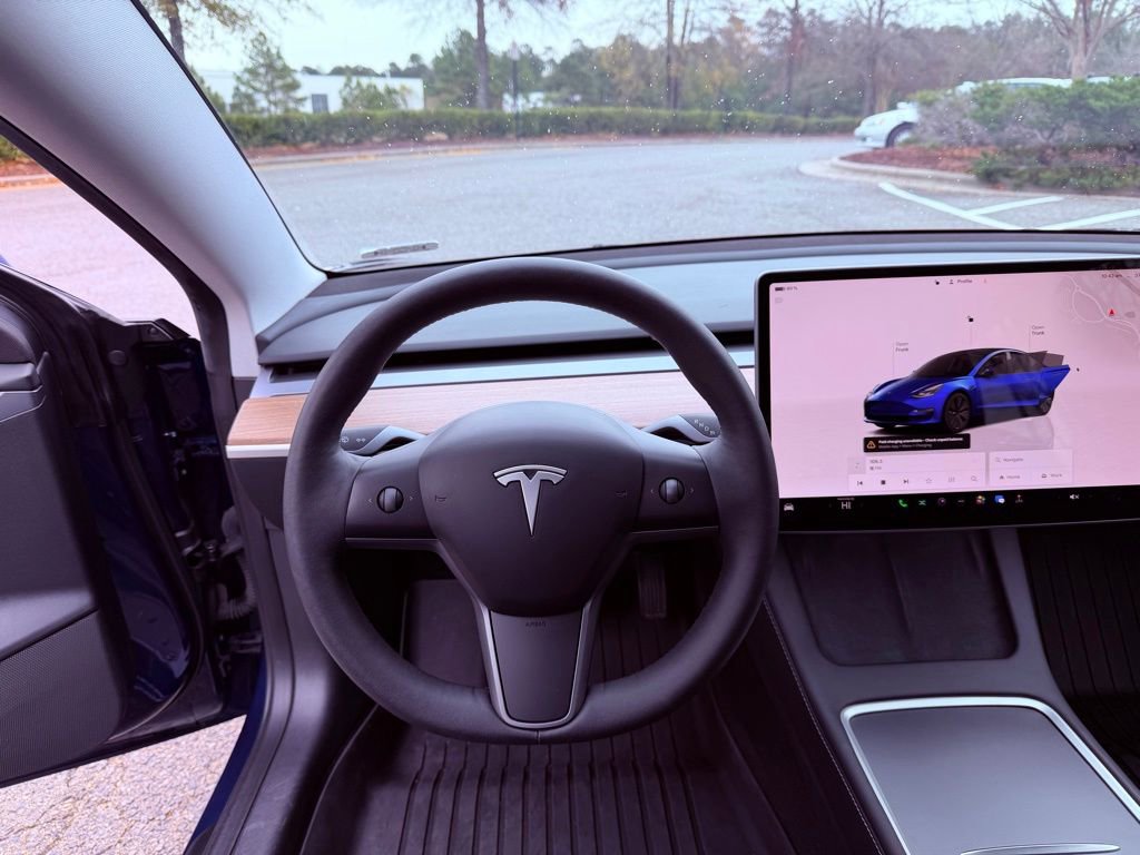 Used 2023 Tesla Model 3 Standard Range image 16