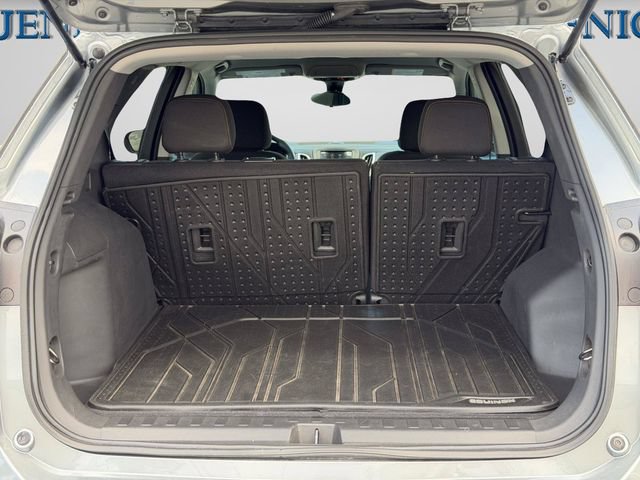 Used 2023 Chevrolet Equinox LT FWD image 14
