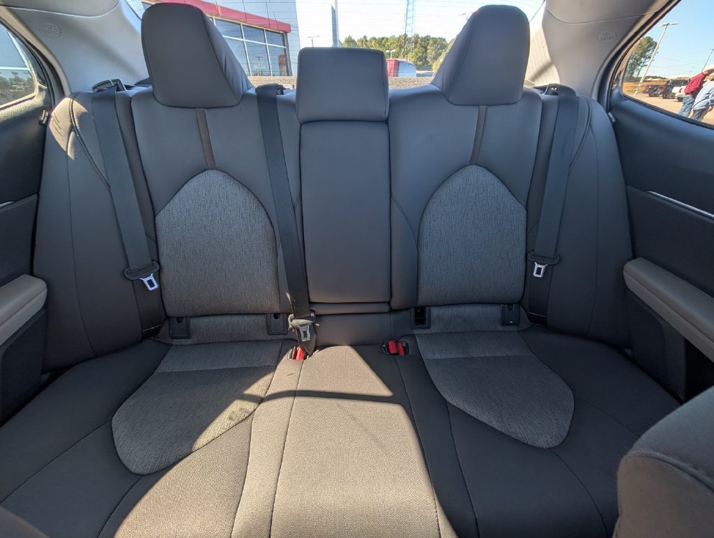 Used 2019 Toyota Camry LE w/ Fleet Convenience Package FWD image 23