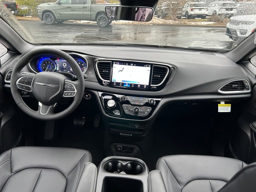 New 2026 Chrysler Voyager LX image 10