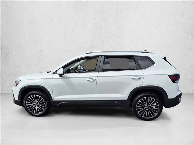 New 2027 Volkswagen Taos SE FWD image 5