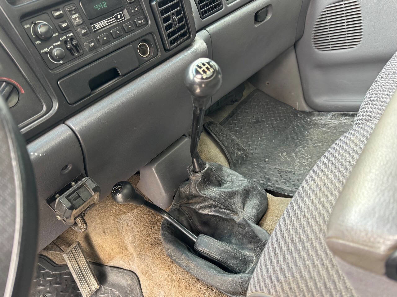 Used 1997 Dodge Ram 3500 Truck 4x4 Regular Cab image 3