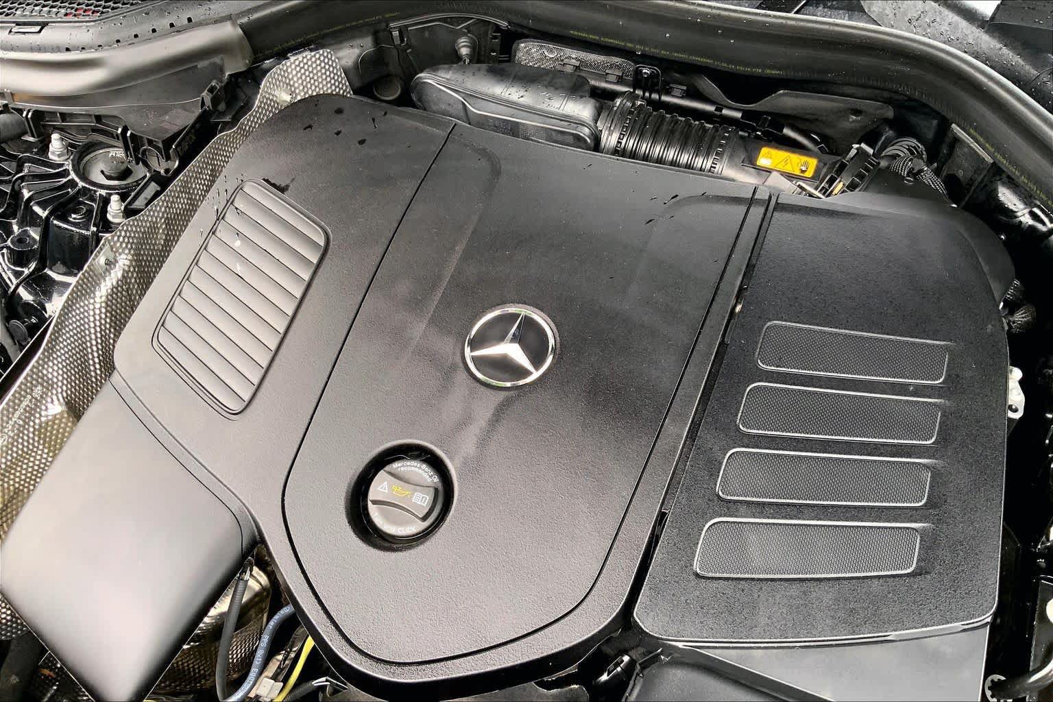 Used 2025 Mercedes-Benz GLC 350e 4MATIC image 33
