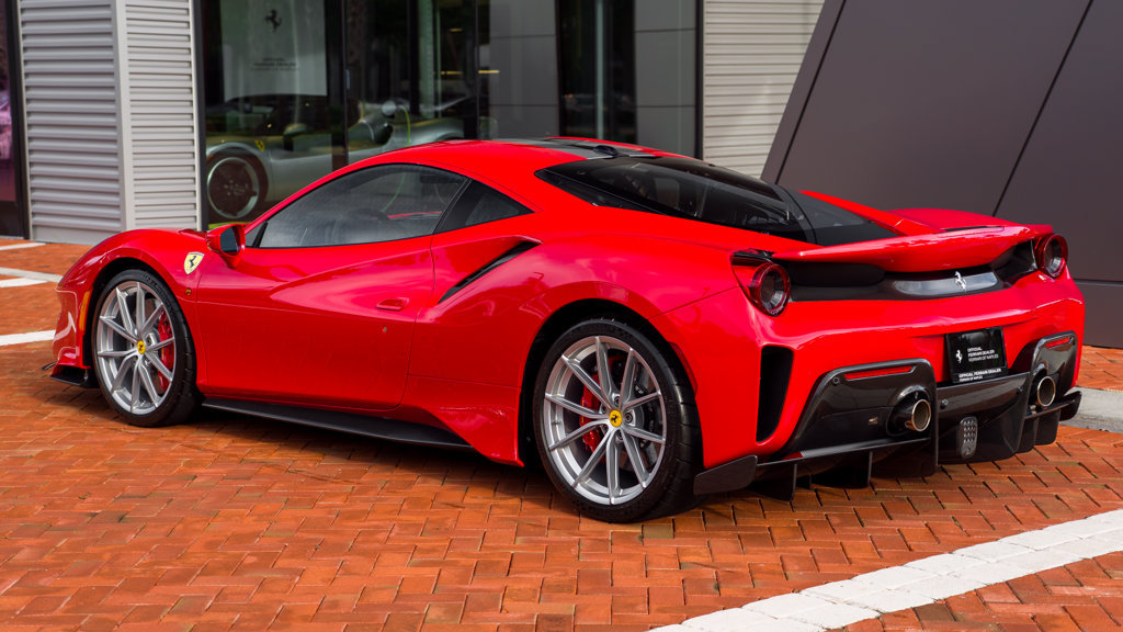 Used 2020 Ferrari 488 Pista Coupe RWD image 5