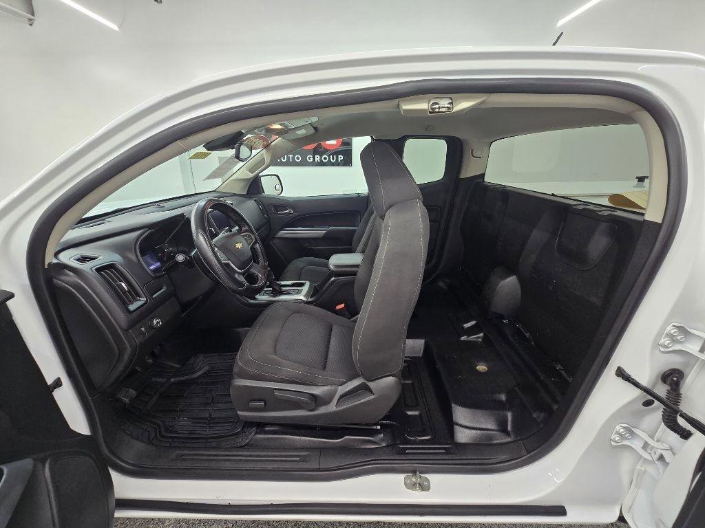 Used 2020 Chevrolet Colorado LT w/ Safety Package RWD image 12