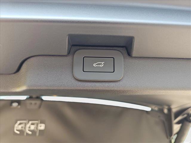 New 2024 Land Rover Discovery Metropolitan Edition AWD/4WD image 8