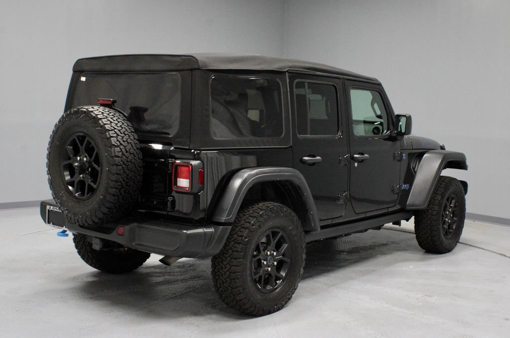 Used 2024 Jeep Wrangler Unlimited AWD/4WD image 10
