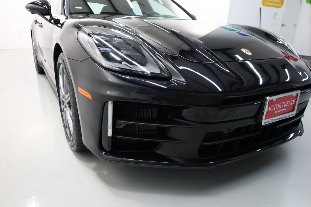 Used 2025 Porsche Panamera image 58