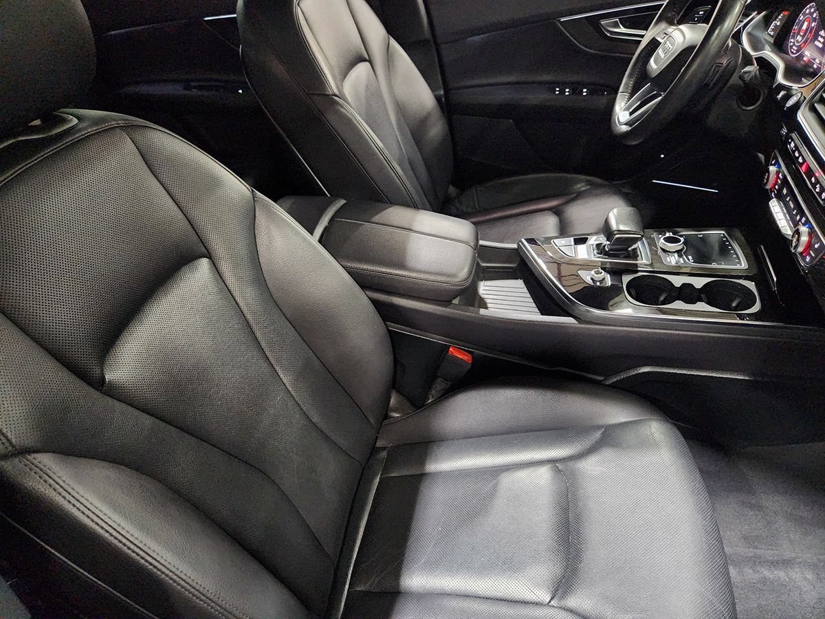 Used 2018 Audi Q7 3.0T Premium Plus w/ Premium Plus Package AWD/4WD image 32