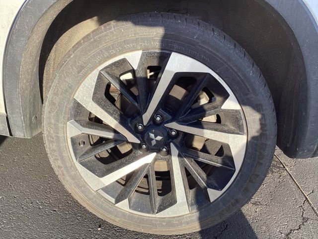 Used 2022 Mitsubishi Outlander ES image 6