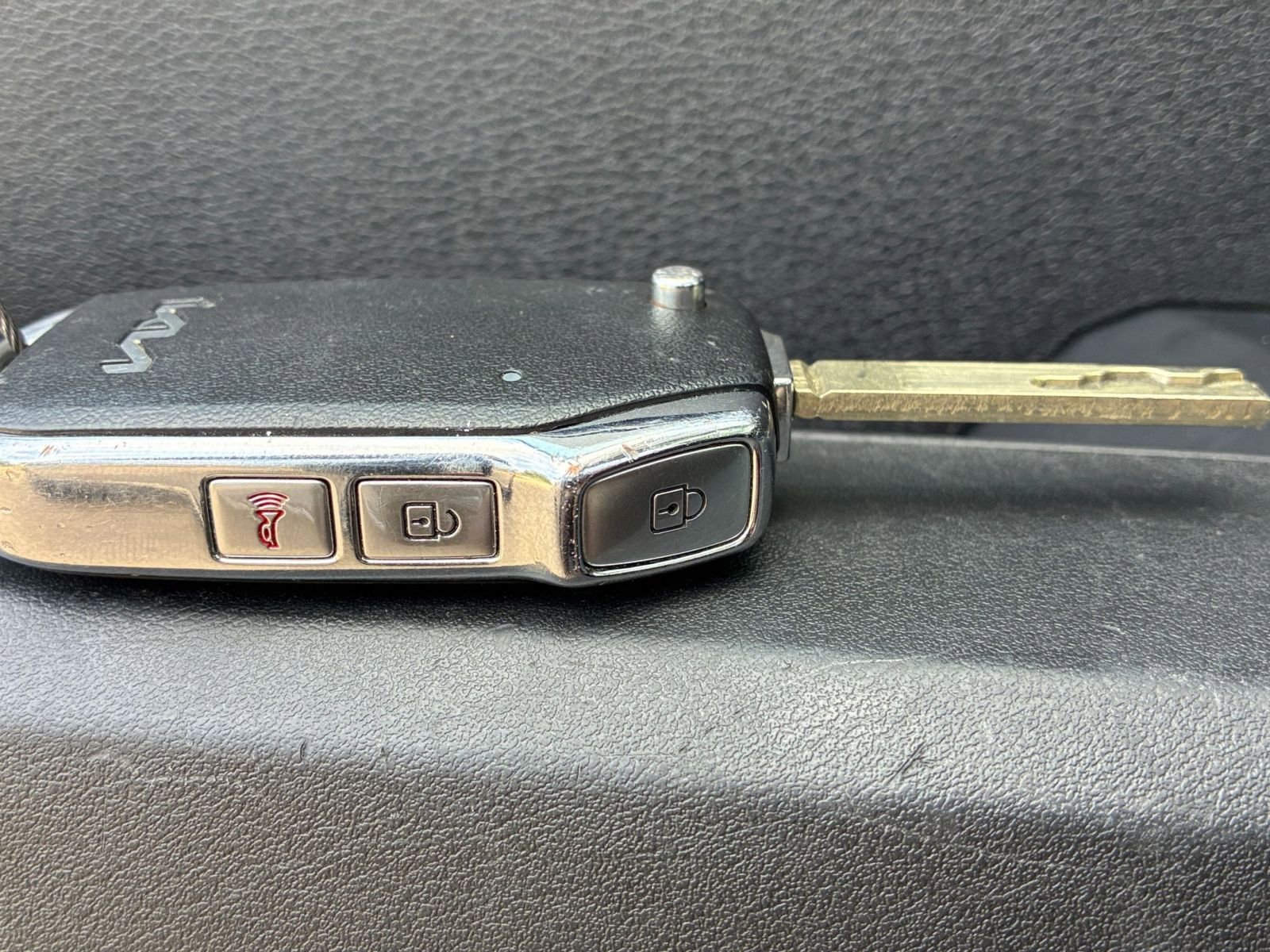 Used 2024 Kia Sportage LX image 28