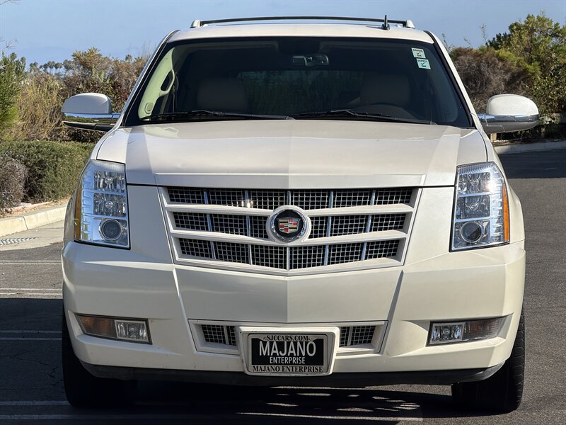 Used 2013 Cadillac Escalade ESV Premium AWD/4WD image 10
