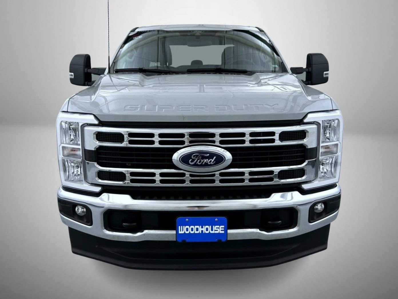 Used 2025 Ford F250 XLT AWD/4WD image 2