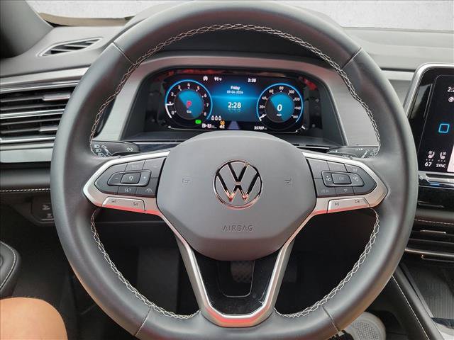 Used 2024 Volkswagen Atlas Cross Sport SE w/ Panoramic Sunroof Package FWD image 16