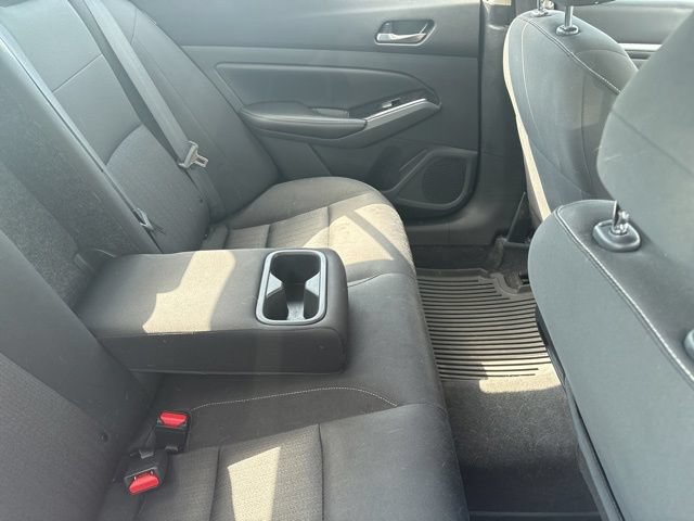 Used 2022 Nissan Altima 2.5 SV w/ SV Premium Package FWD image 9