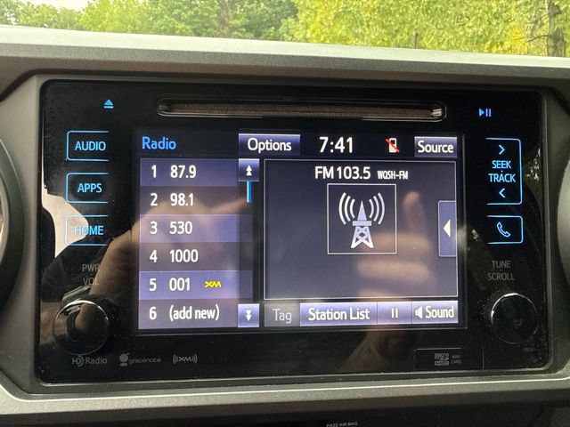 Used 2018 Toyota Tacoma TRD Sport AWD/4WD image 22