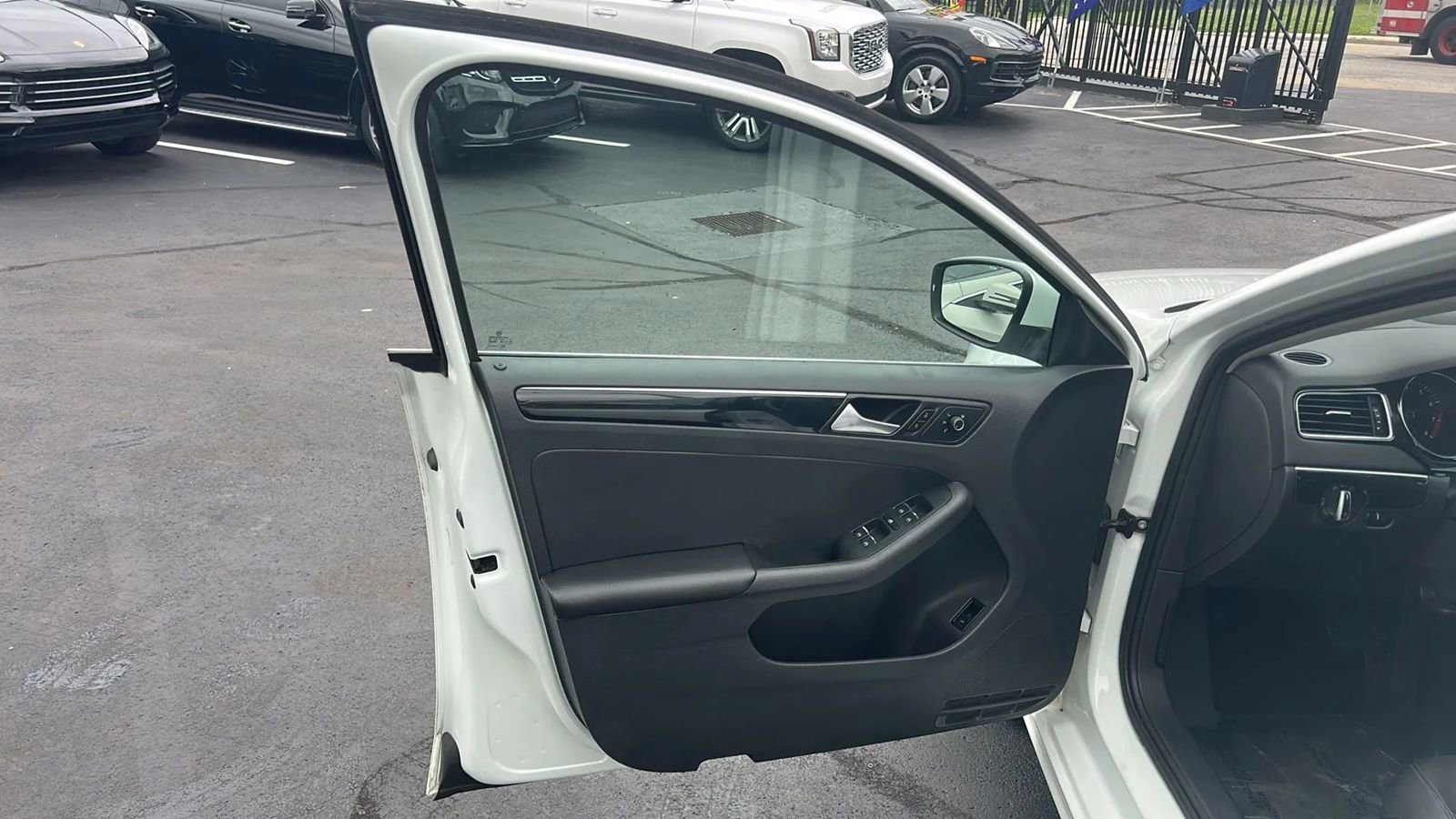 Used 2017 Volkswagen Jetta SEL image 20