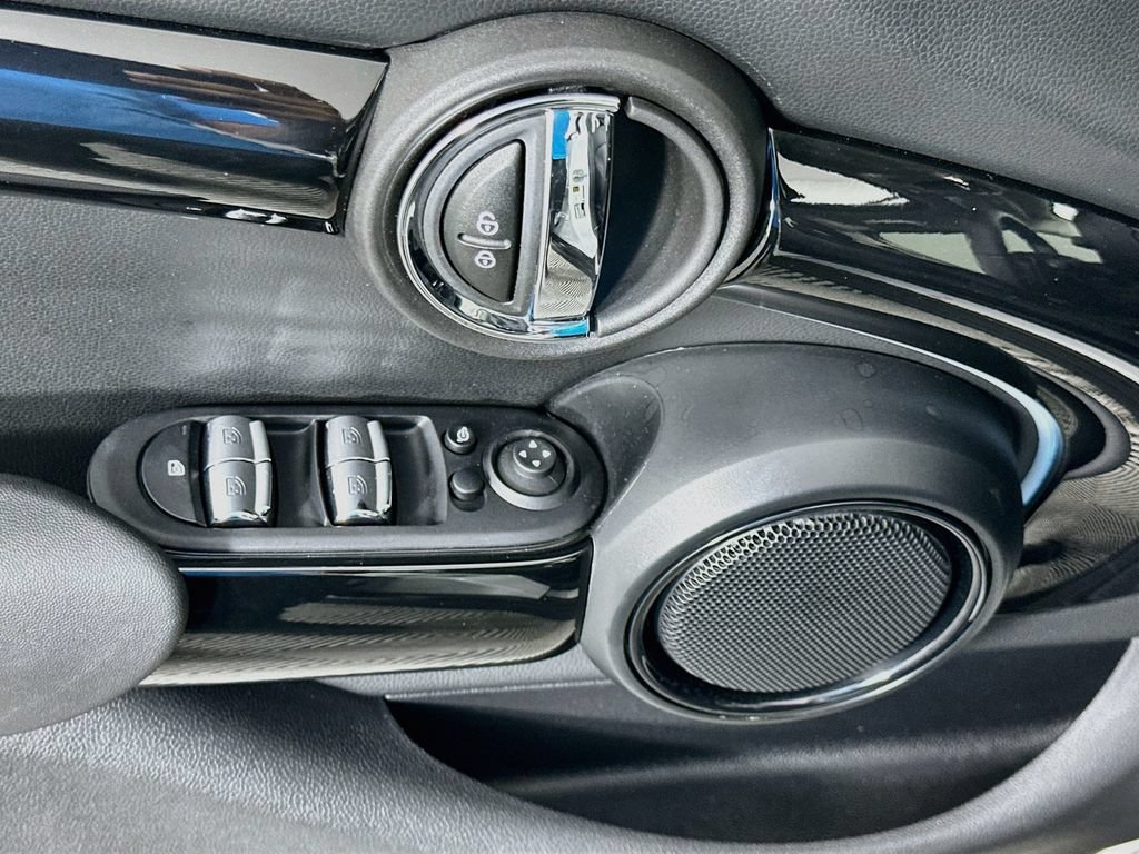 Used 2024 MINI Cooper S FWD image 18