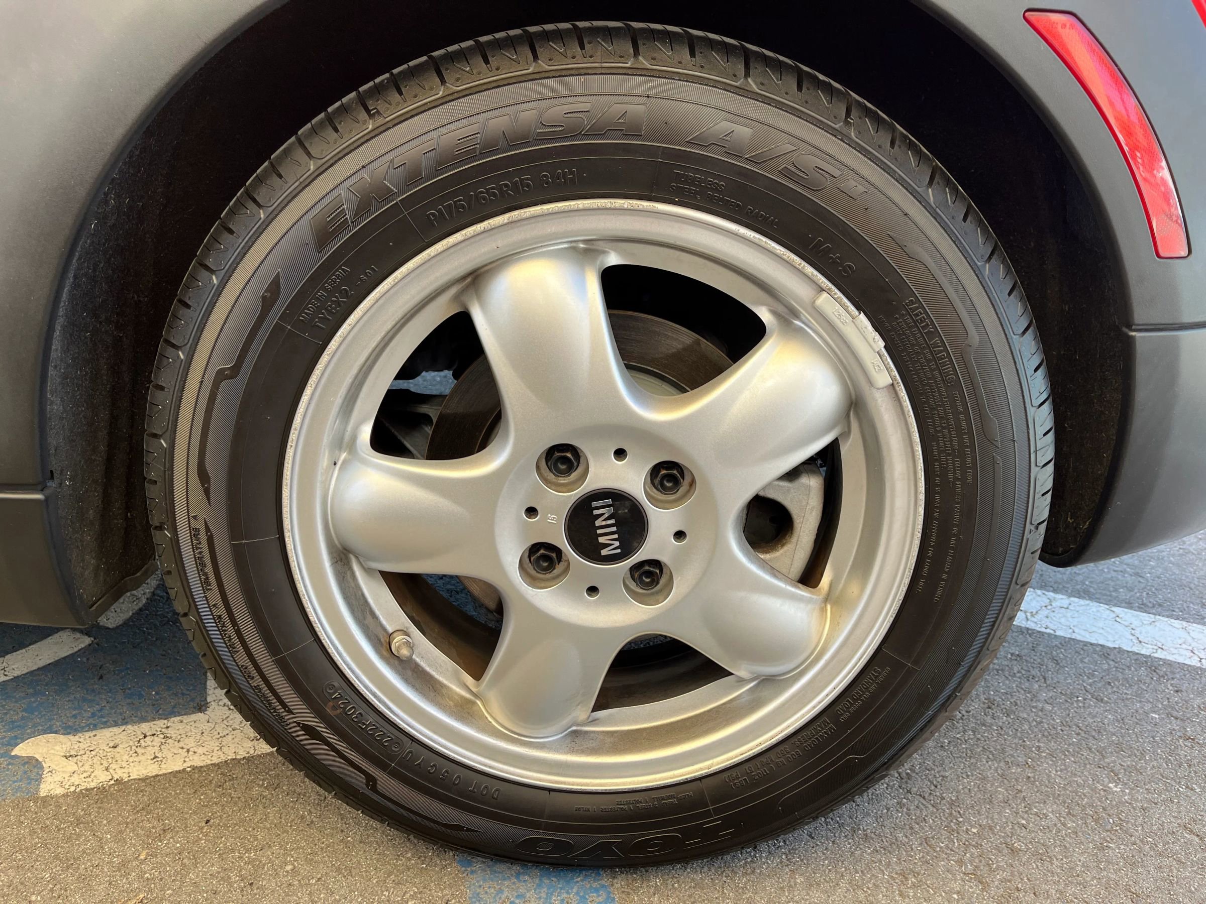 Used 2011 MINI Cooper Clubman image 26