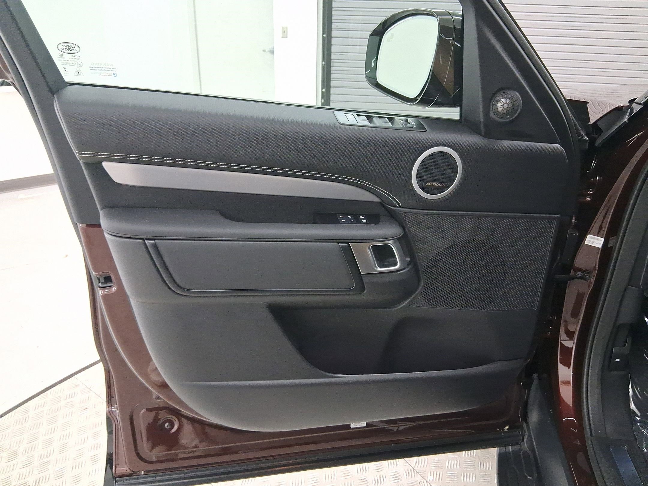 New 2026 Land Rover Discovery Limited Edition image 19