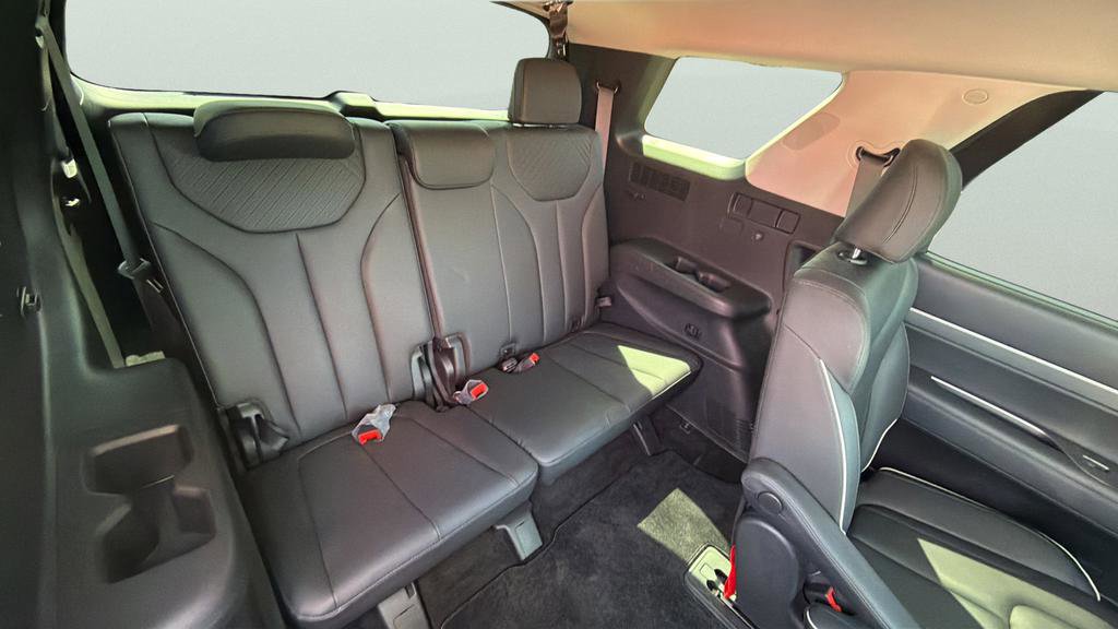 Used 2023 Hyundai Palisade SEL w/ Premium Package image 23