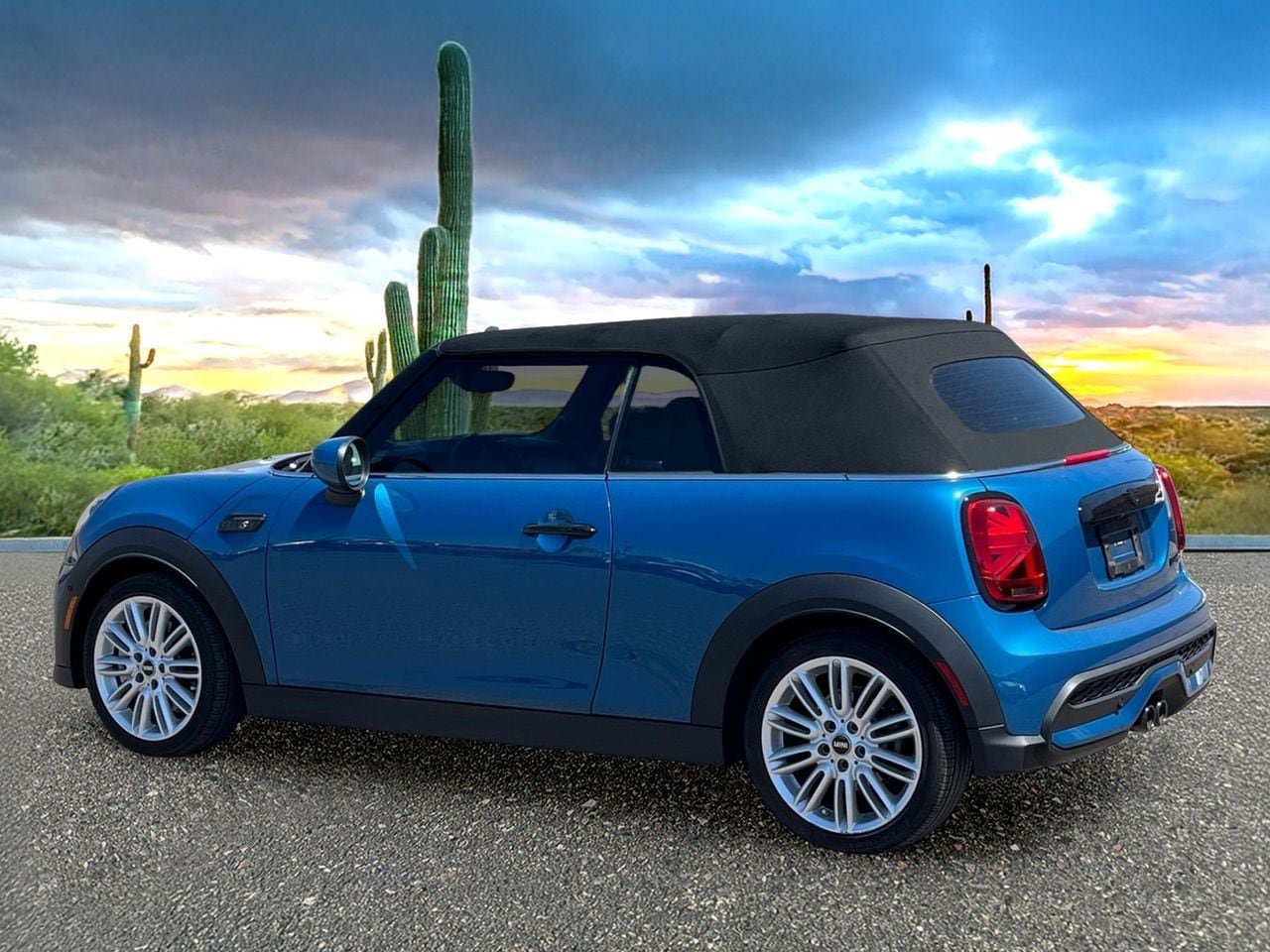 Used 2024 MINI Cooper S FWD image 4