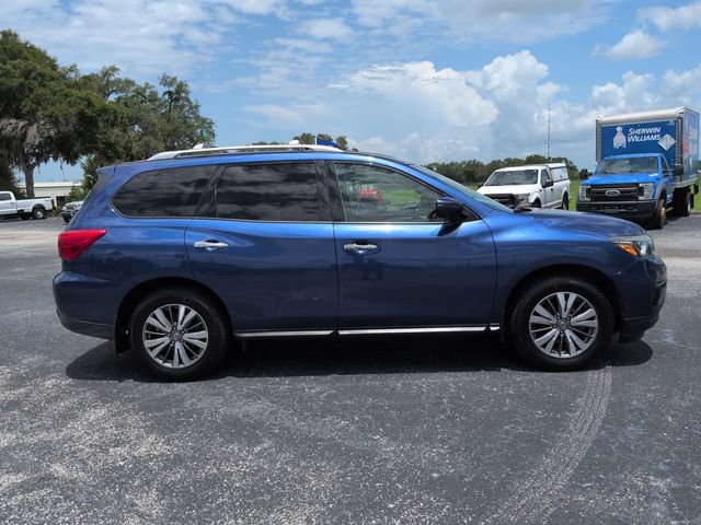 Used 2020 Nissan Pathfinder SL w/ Cargo Package FWD image 3