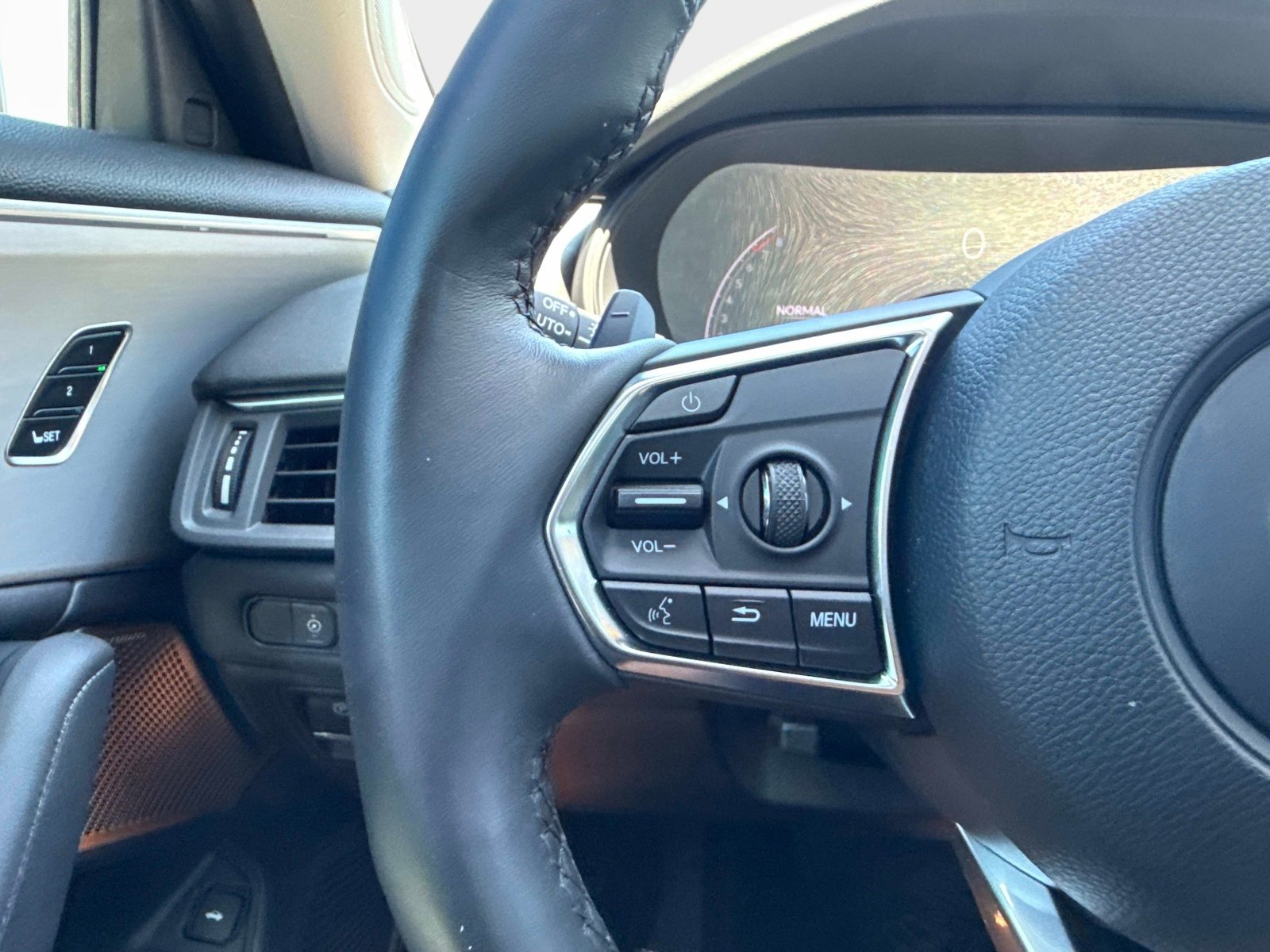 Certified 2025 Acura TLX w/ Technology Package image 27