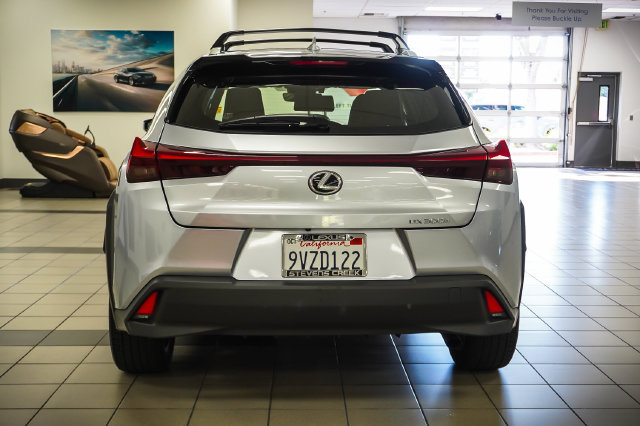 Certified 2025 Lexus UX 300h FWD w/ Accessory Package (Z2) image 7