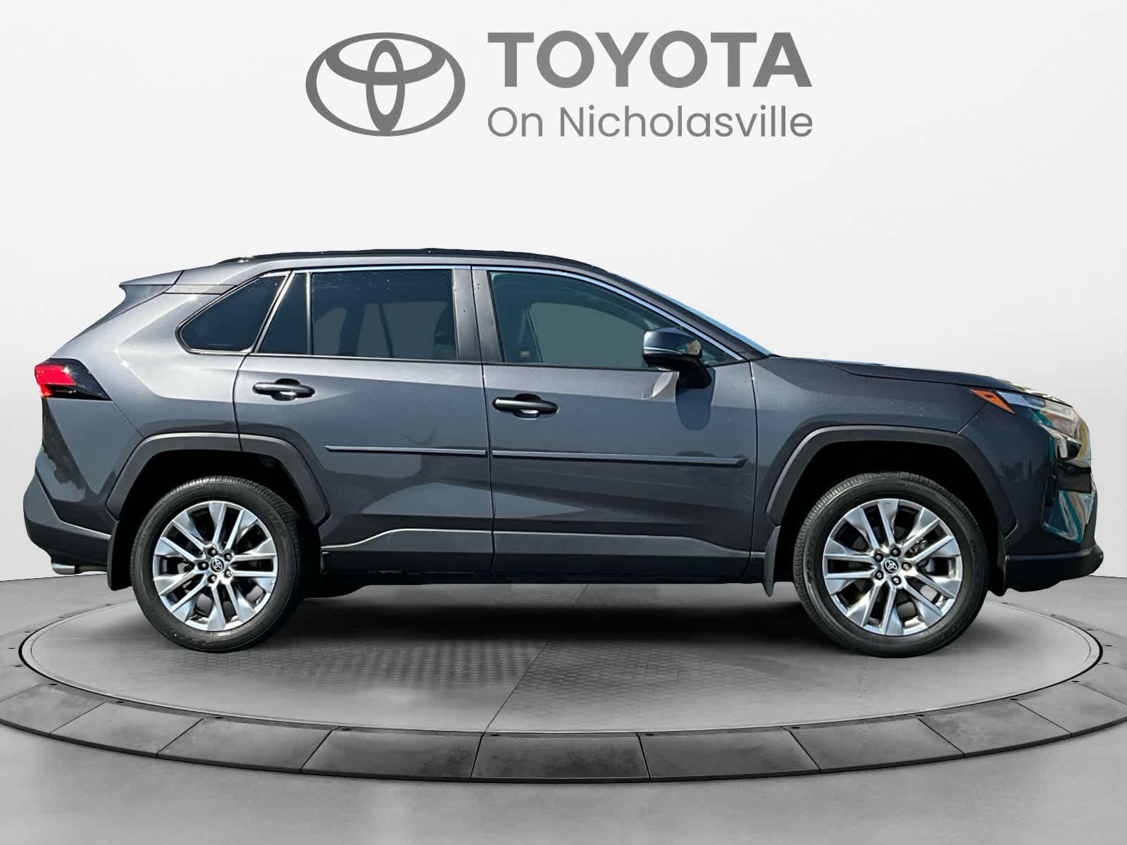 Used 2023 Toyota RAV4 XLE Premium AWD/4WD image 6