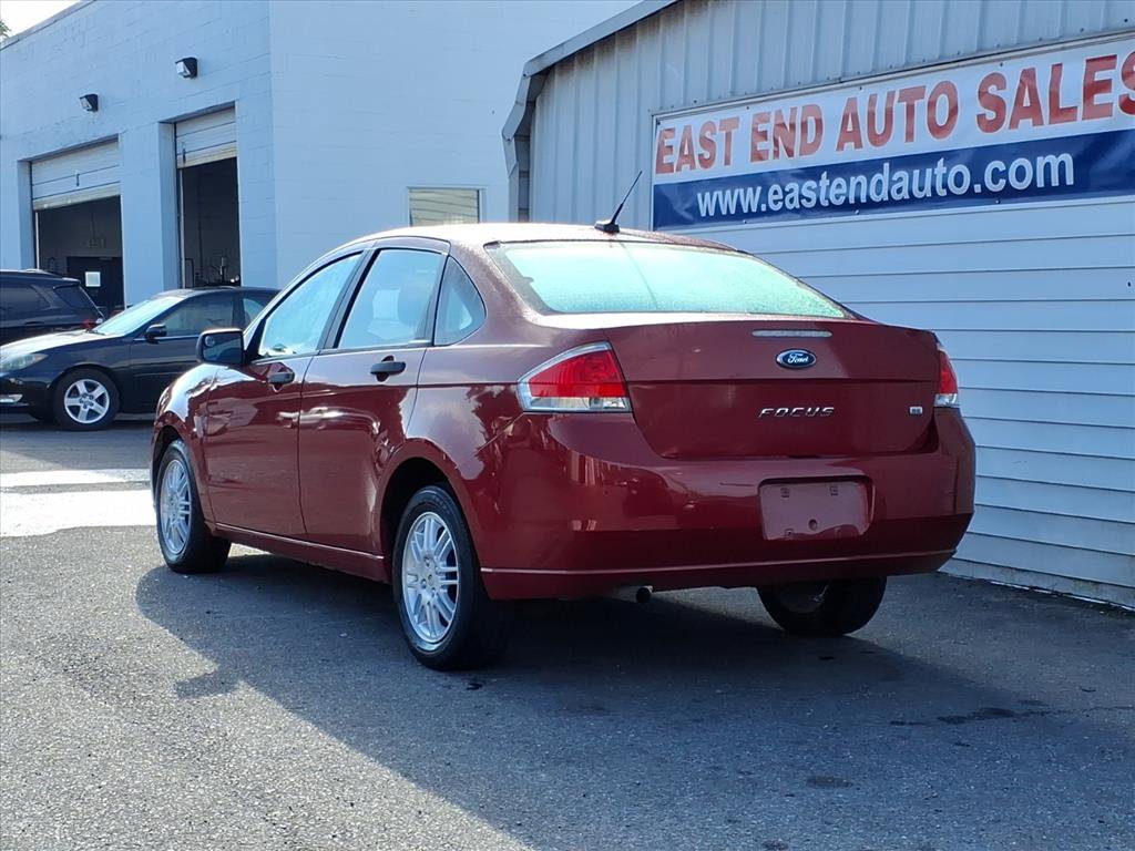 Used 2011 Ford Focus SE w/ 201A Rapid Spec Order Code image 3