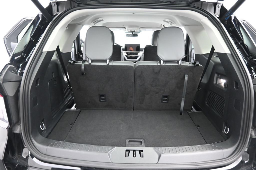 Used 2025 Ford Explorer Active w/ Active Comfort Package RWD image 34