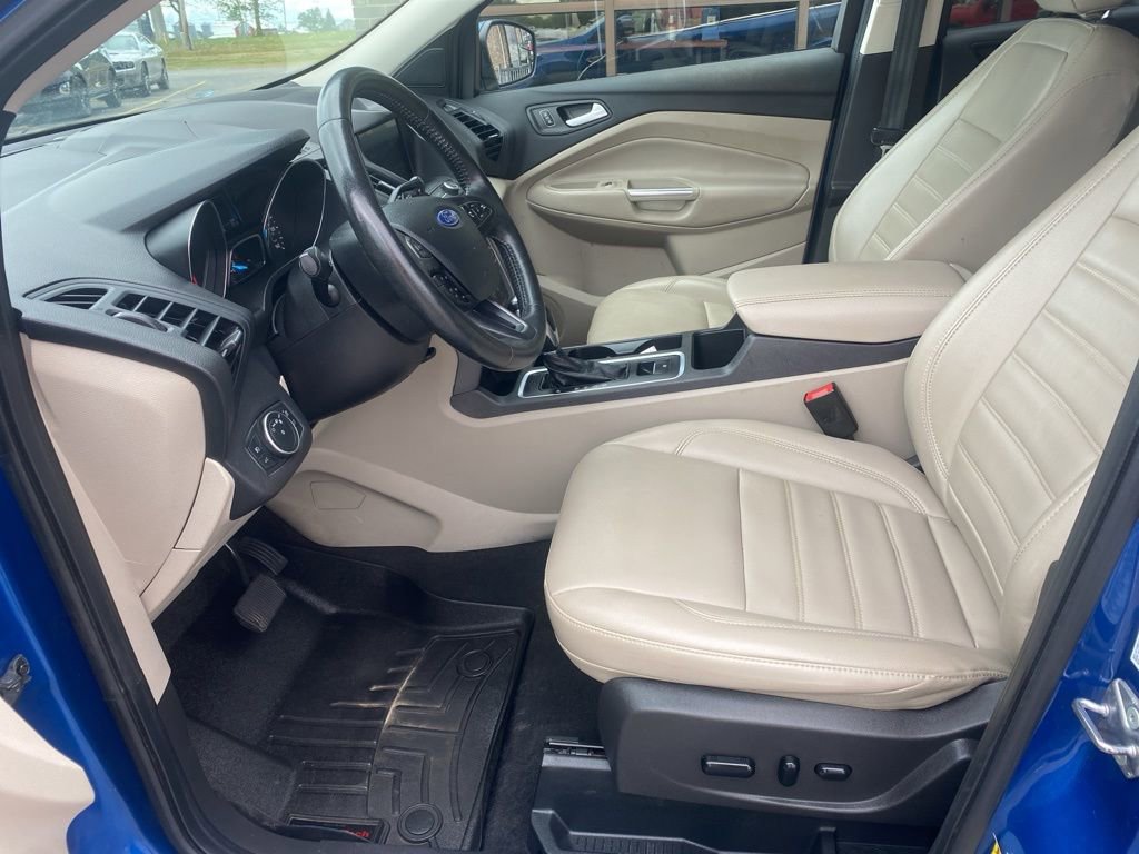 Used 2019 Ford Escape SEL image 20