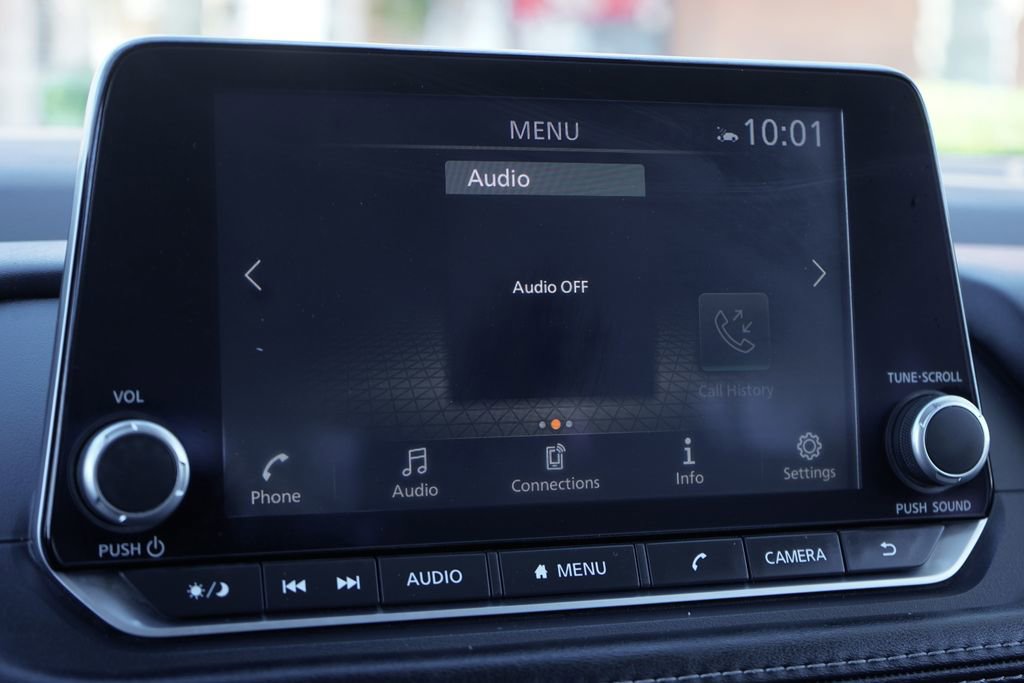 Used 2023 Nissan Rogue SV image 24
