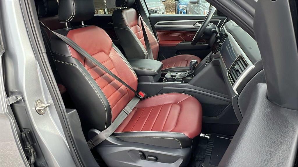 Certified 2023 Volkswagen Atlas Cross Sport SEL Premium R-Line image 11