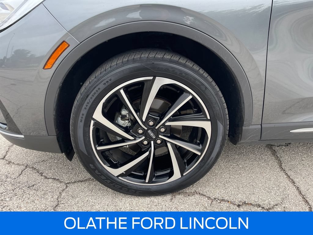 Certified 2023 Lincoln Corsair Reserve w/ Equipment Group 201A AWD/4WD image 29