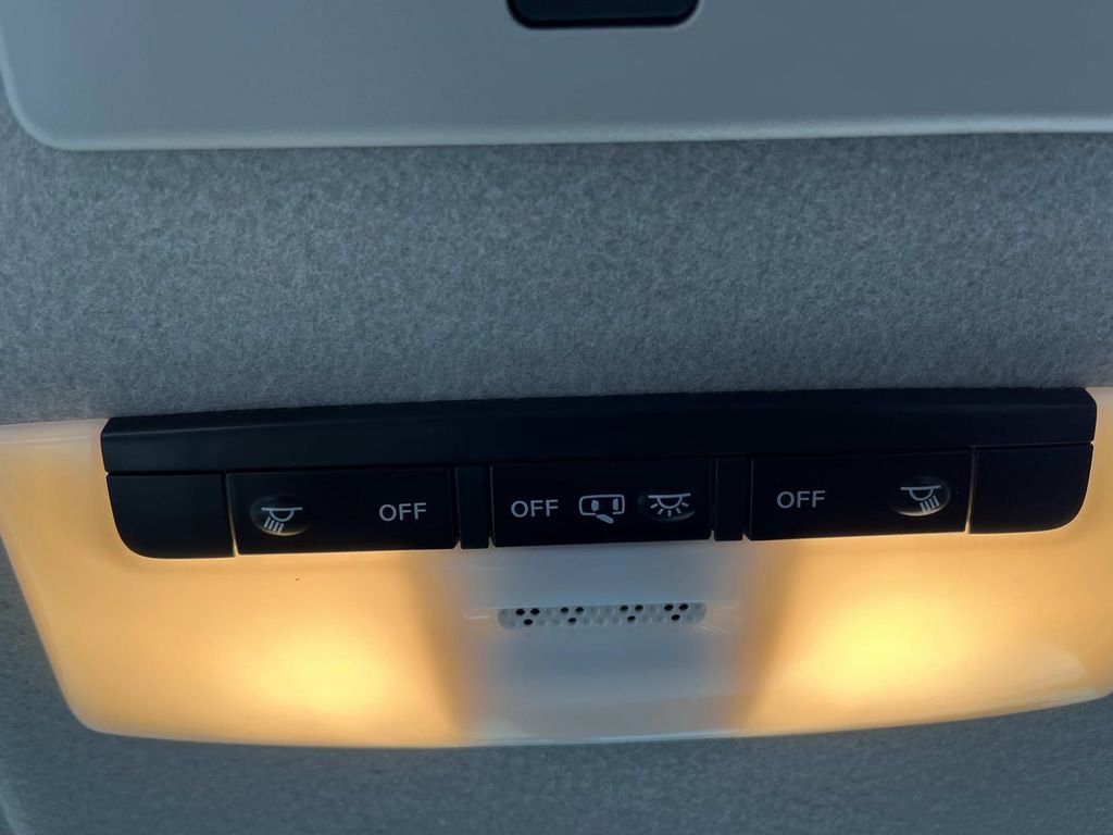 Used 2024 Nissan Kicks SR w/ SR Premium Package image 15