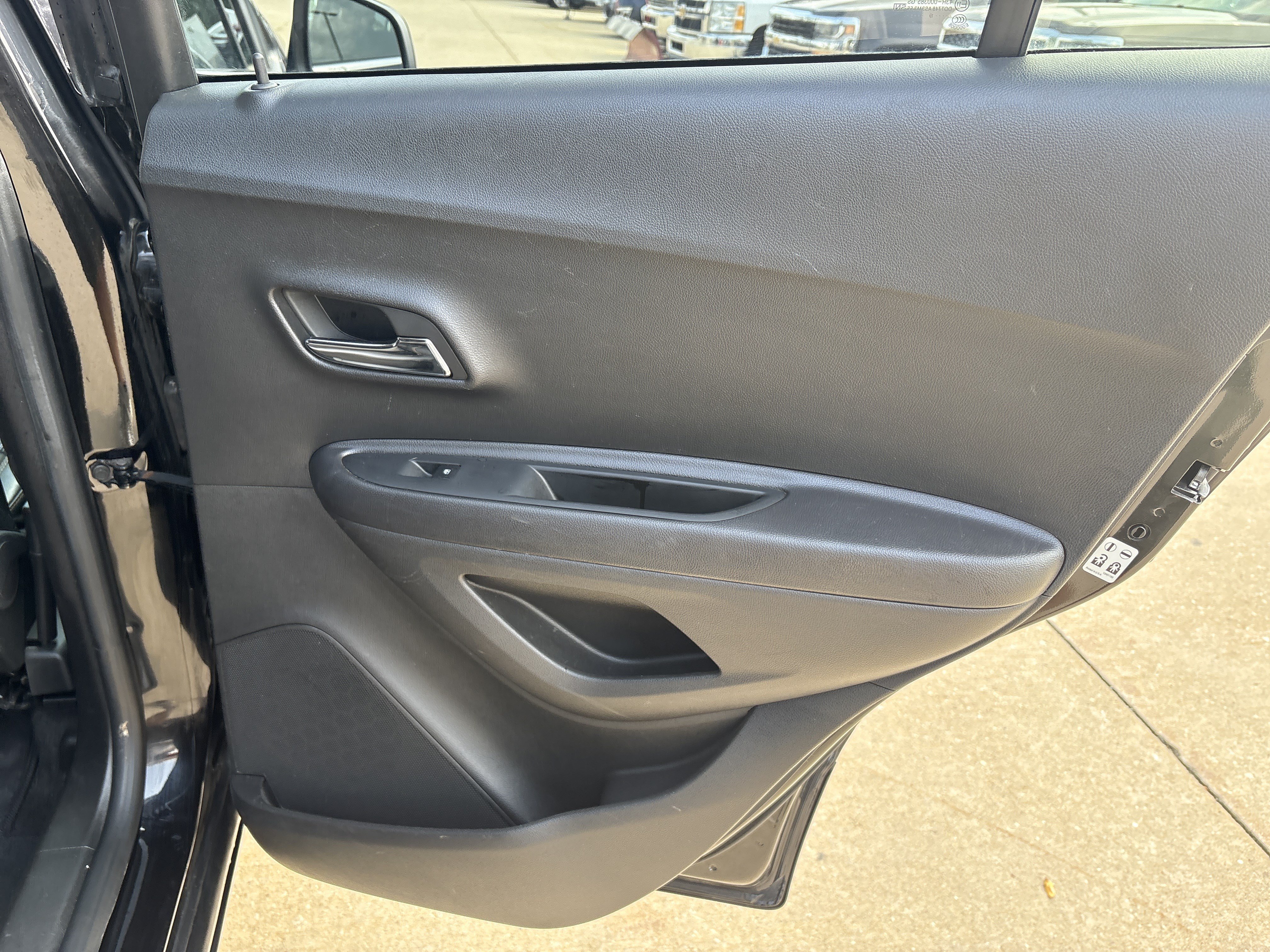 Used 2019 Chevrolet Trax LT w/ LT Convenience Package FWD image 15