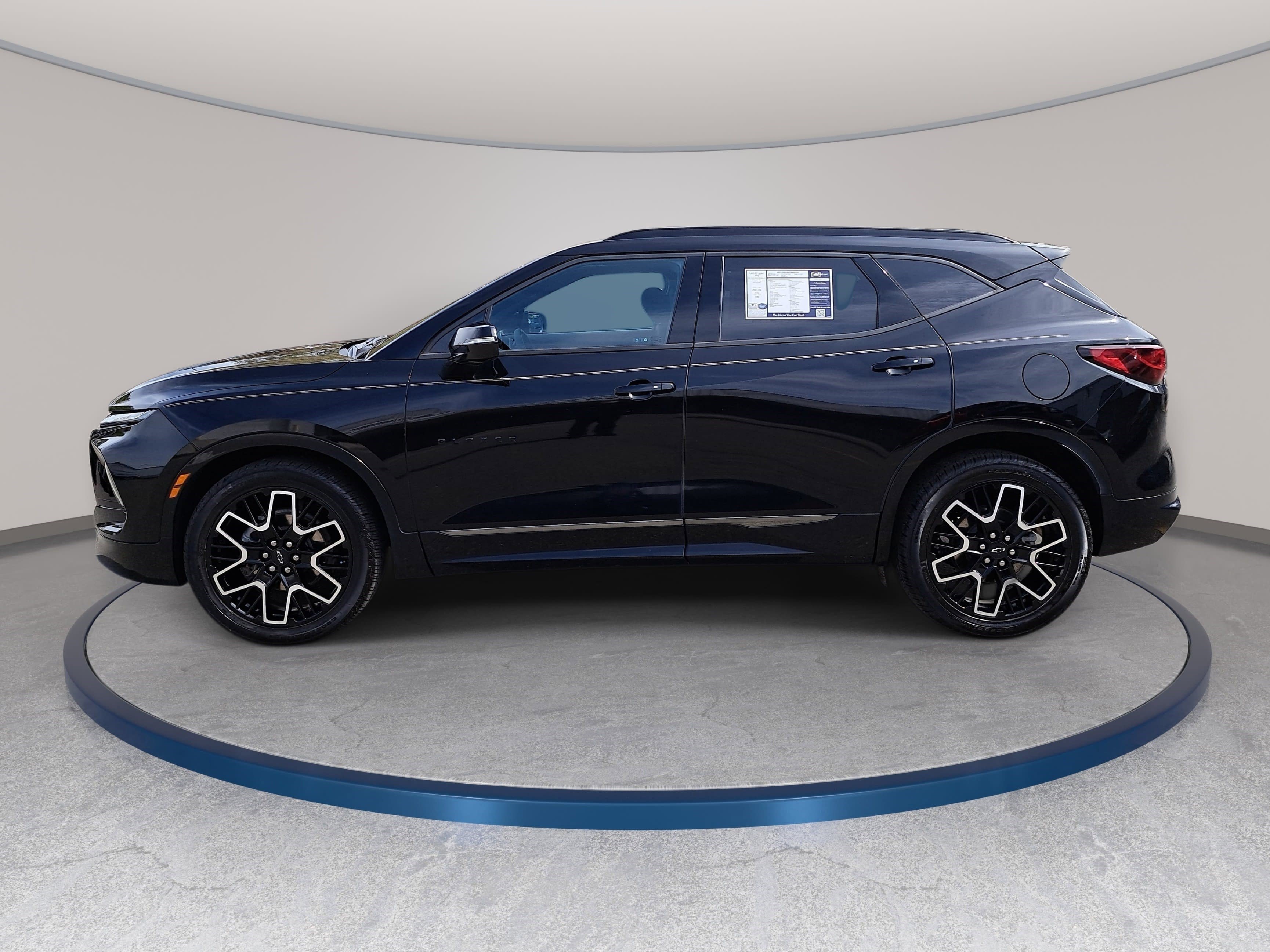 Used 2023 Chevrolet Blazer RS w/ Enhanced Convenience Package image 8