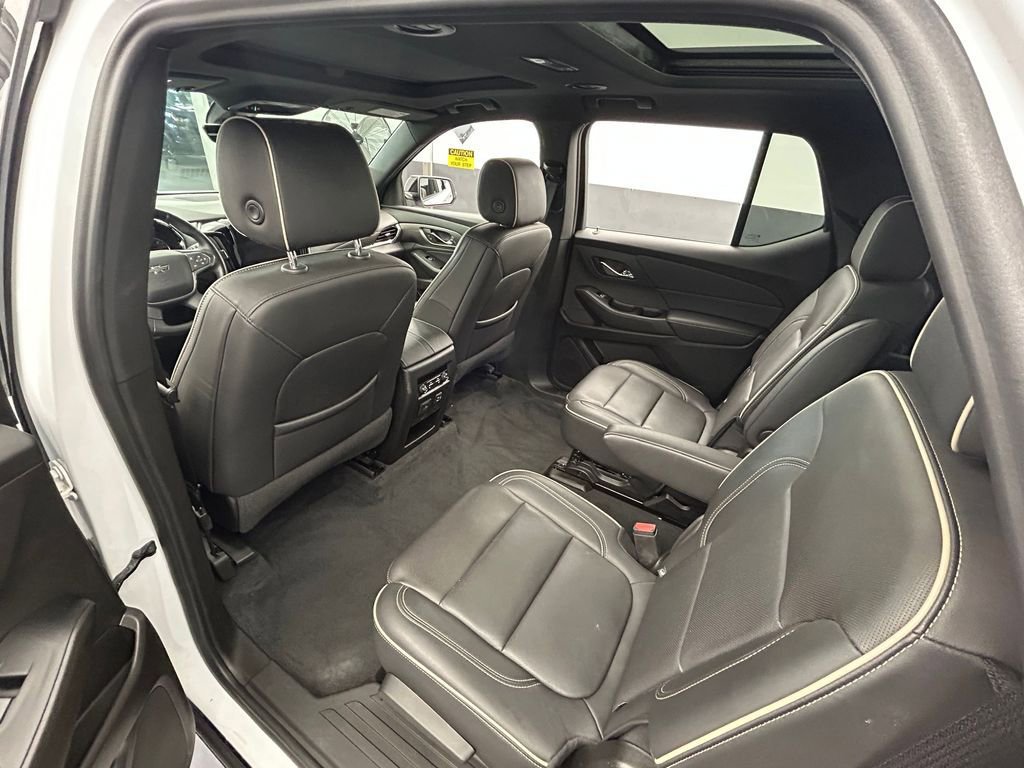 Used 2023 Chevrolet Traverse Premier w/ Redline Edition image 41