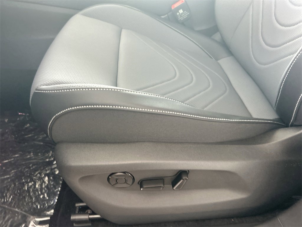 New 2026 Volkswagen Tiguan SE R-Line image 12