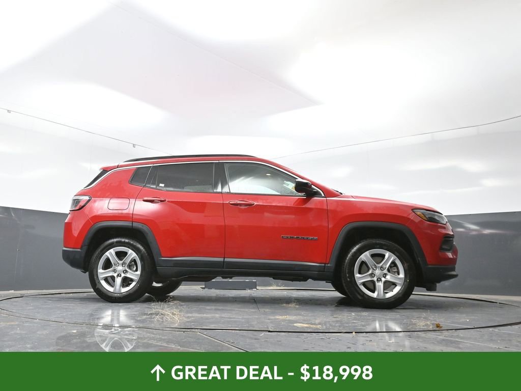 Used 2024 Jeep Compass Latitude image 51