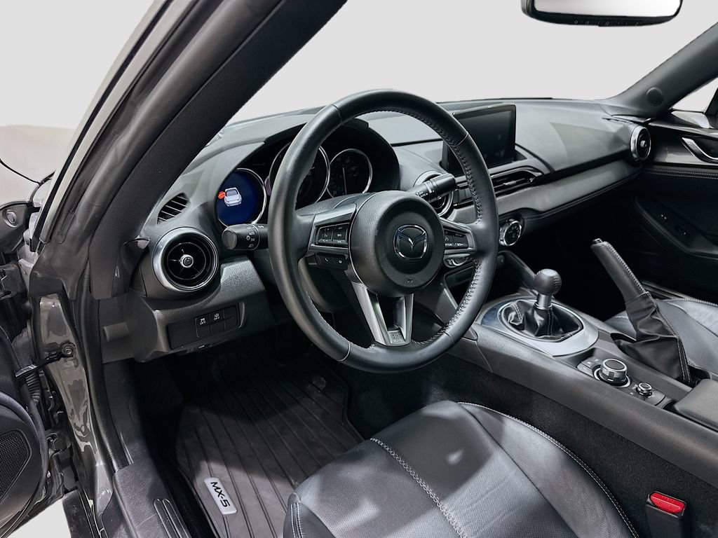Used 2021 MAZDA MX-5 Miata Grand Touring RWD image 9