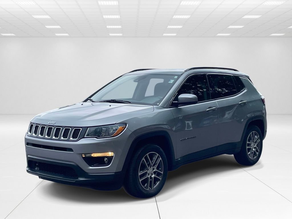 Used 2020 Jeep Compass Latitude FWD image 3