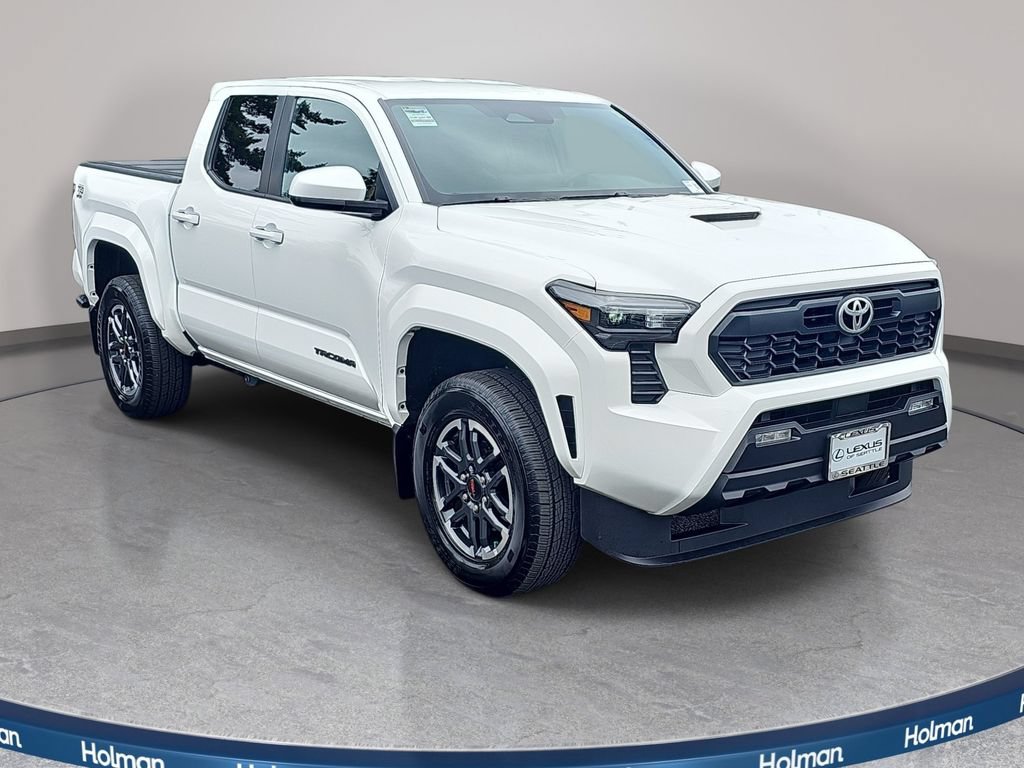Used 2025 Toyota Tacoma TRD Sport AWD/4WD image 4