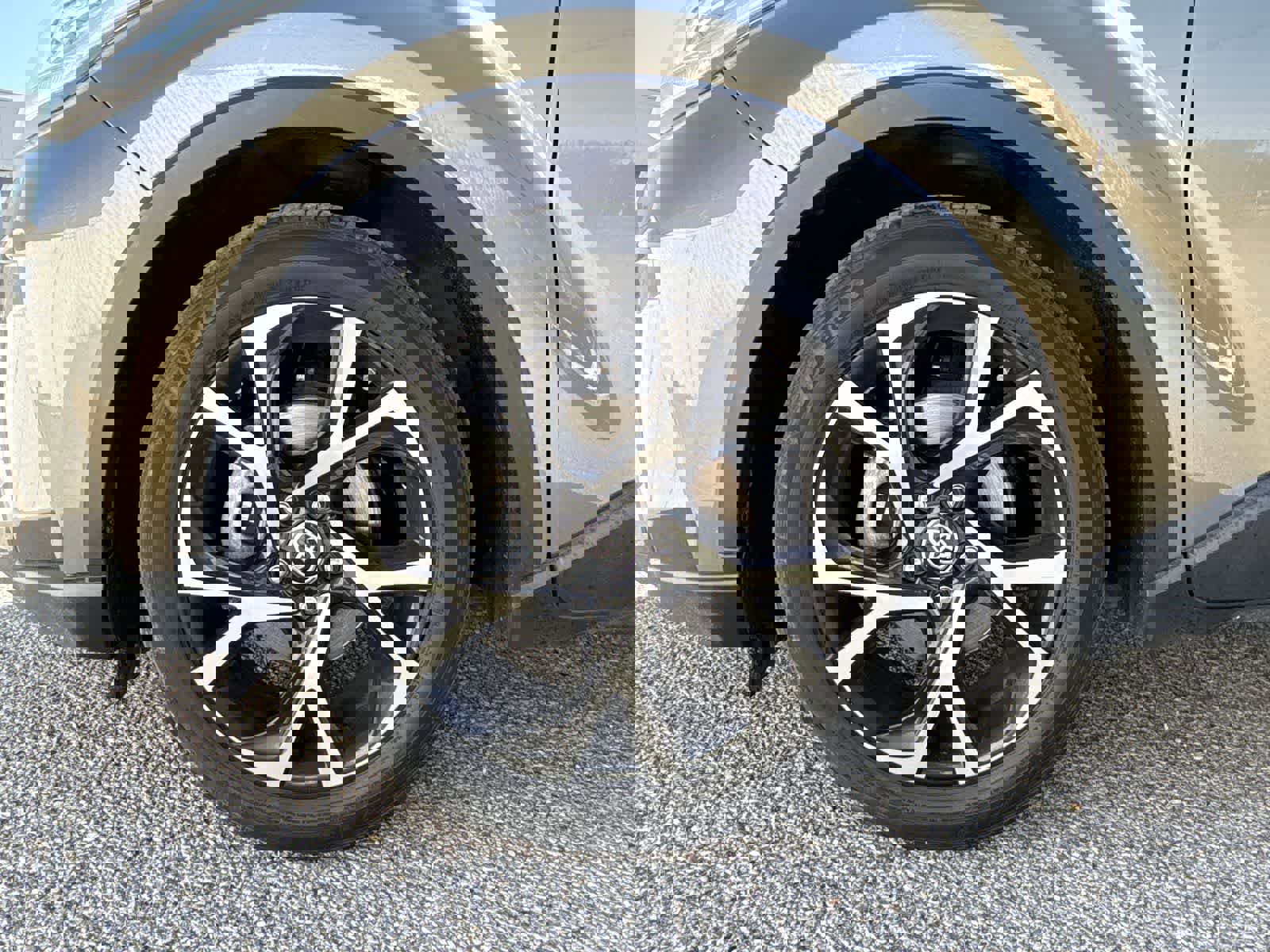 Used 2021 Toyota C-HR XLE image 20