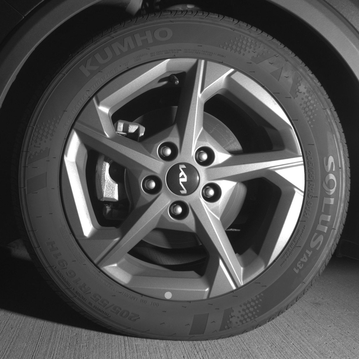 Used 2025 Kia K4 LXS image 12