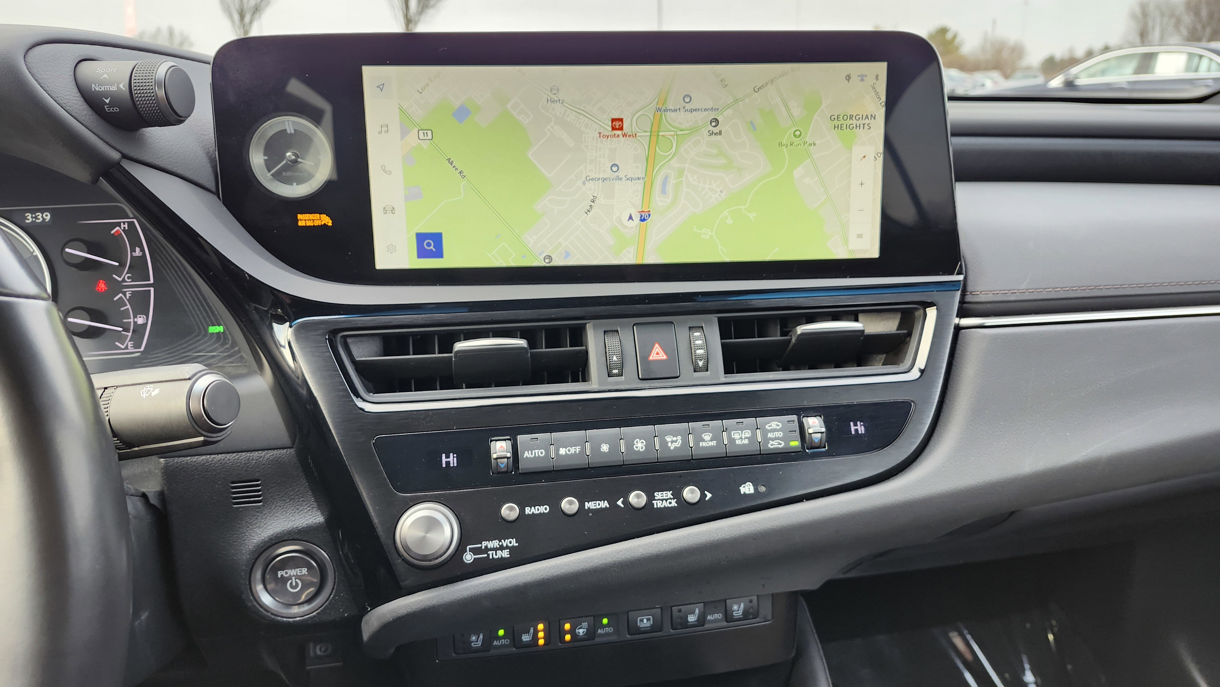 Used 2023 Lexus ES 300h w/ Luxury Package image 35